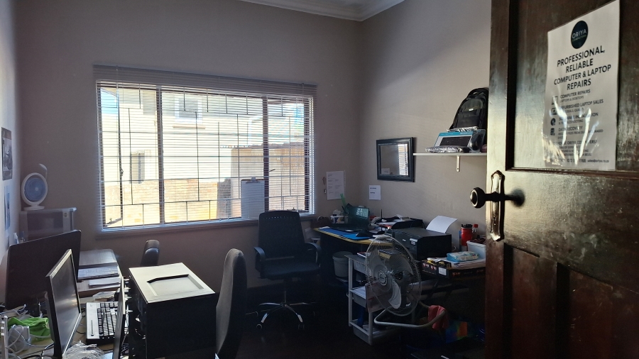 3 Bedroom Property for Sale in Berea Eastern Cape